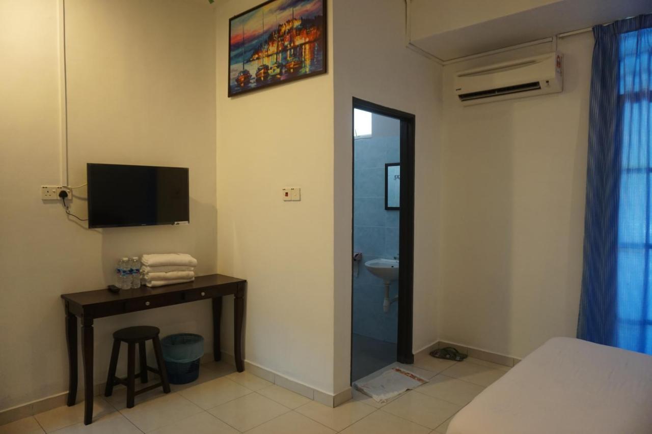 S & S Guest House Куантан Екстериор снимка
